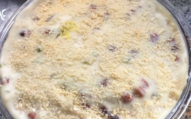 Macarrão com bacon e molho branco