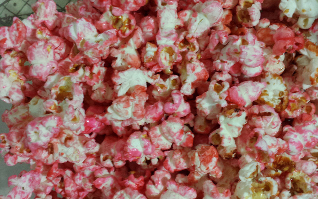 Pipoca doce vermelha