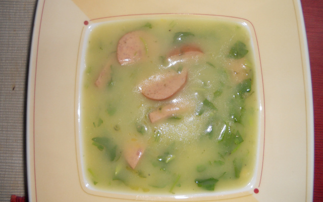 Caldo verde com rúcula