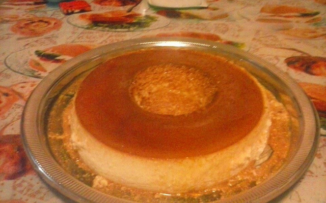 Pudim de leite em pó com coco