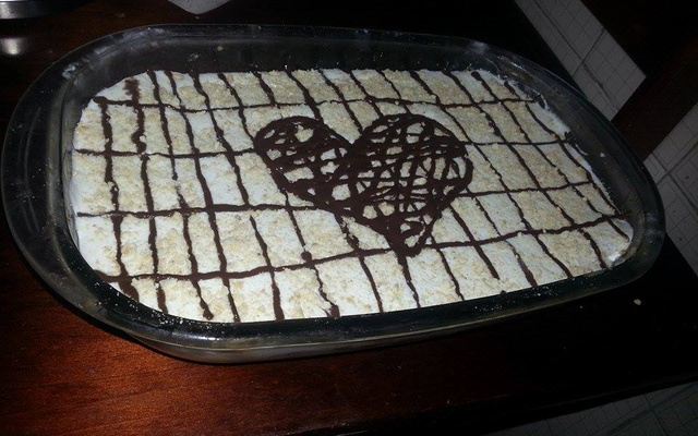 Pavê de doce de leite e chocolate meio amargo com chantilly