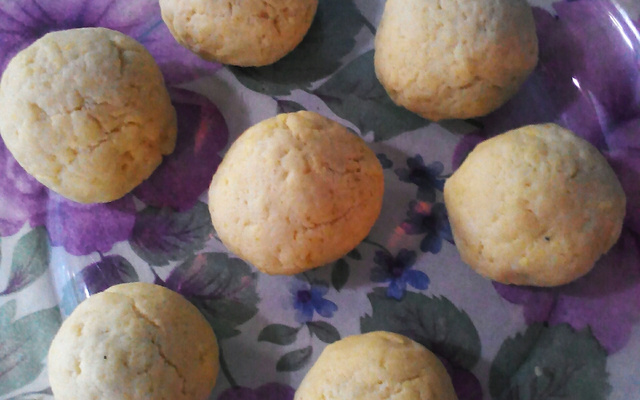 Bolinho de queijo e mortadela