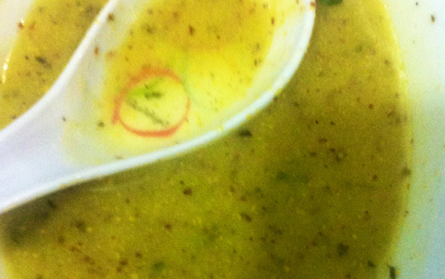 Molho de limão e ervas finas para frango ou peixe