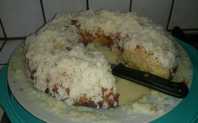 Bolo de coco úmido