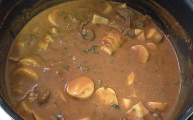 Estrogonofe de filé mignon e palmito