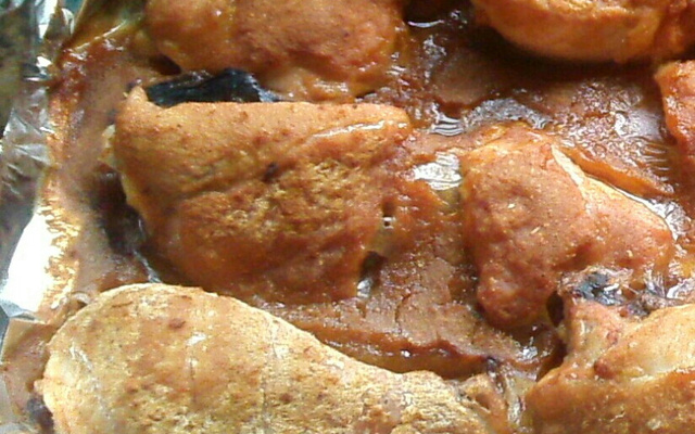 Coxa e sobrecoxa com creme de cebola, super fácil