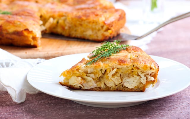 Torta de frango de liquidificador deliciosa e fácil