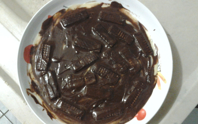 Torta de ganache com bis