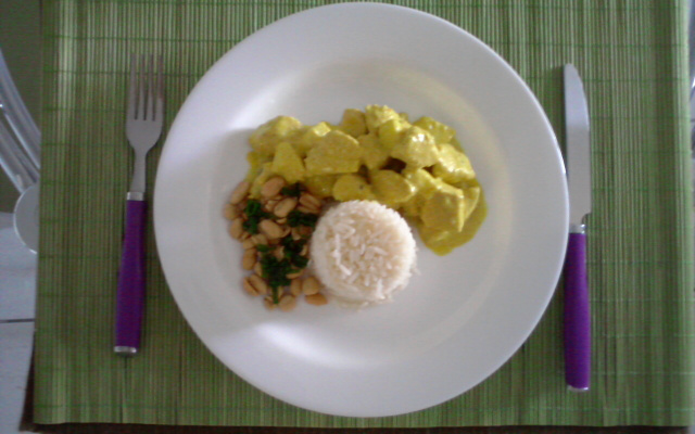 Frango ao curry com maçã verde e sem pimentão