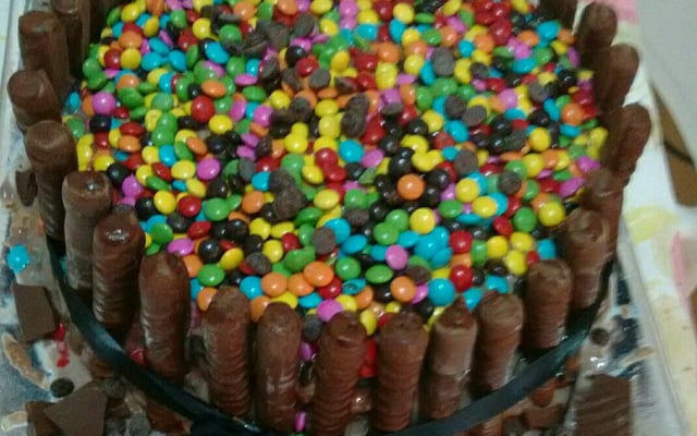 Bolo barril de confete