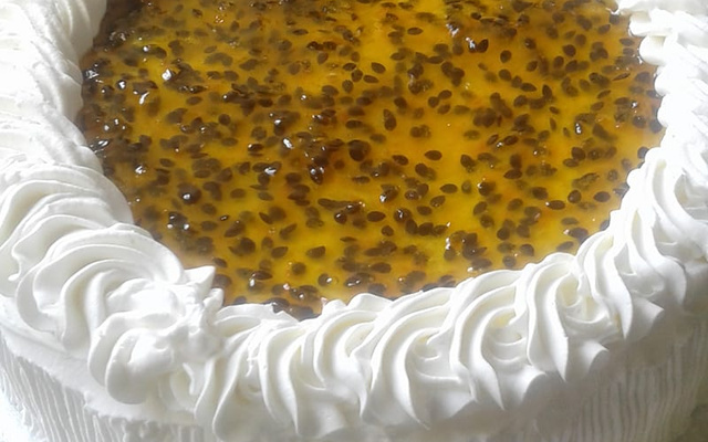 Bolo mousse de maracujá