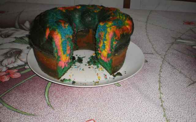 Bolo arco-íris