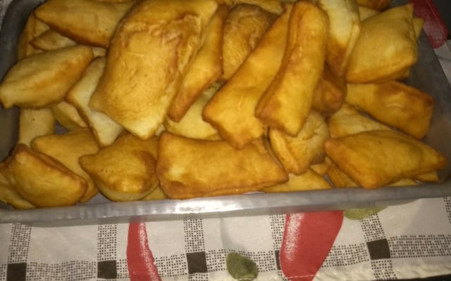 Bolinho com massa de pão