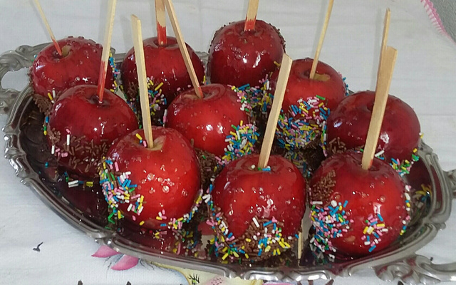 Maçã do amor fácil e perfeita