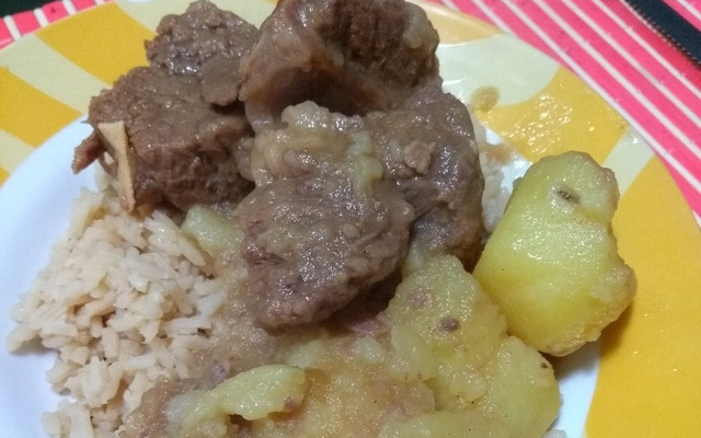 Costela na panela de pressão elétrica