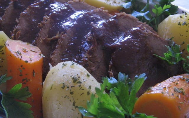 Lagarto ao molho de laranja