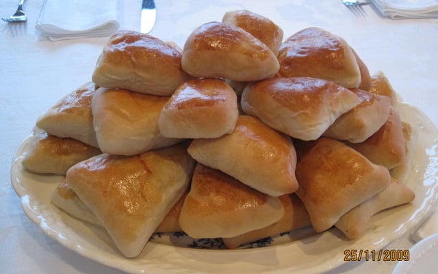 Esfiha de carne fechada