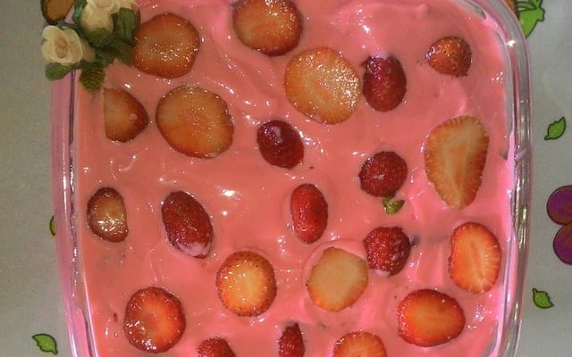 Mousse de morango rápida