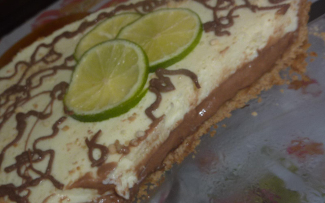 Torta mousse de chocolate com limão