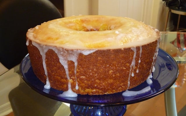 Bolo de laranja com casca fácil