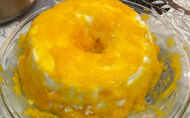 Molotof com doce de ovos