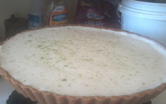 Torta de limão (simples, fácil, rápida e sem ir ao forno)