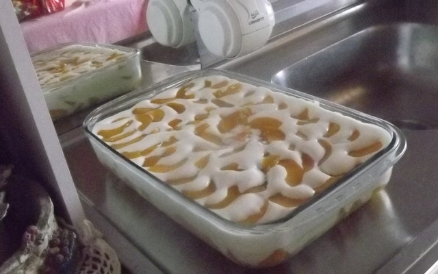 Sobremesa deliciosa de pêssego