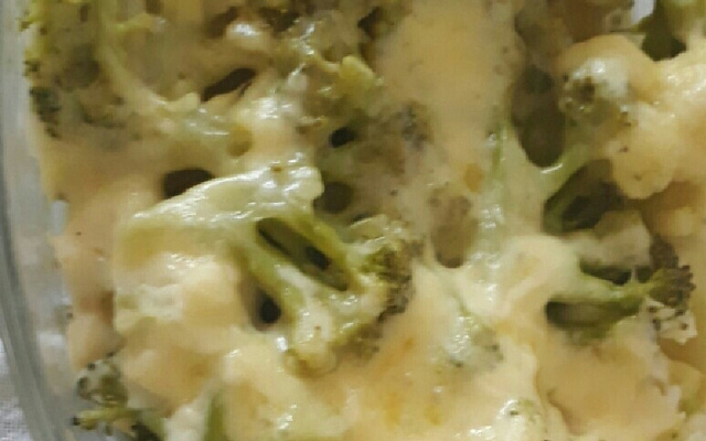Gratinado de brócolis com couve-flor