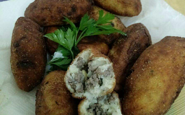 Bolinho de batata recheado da vó Ida