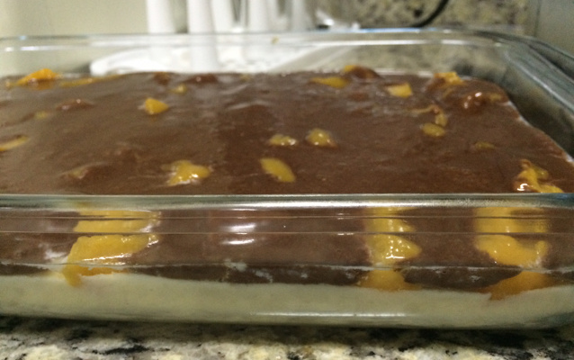 Gelado de pêssego com chocolate