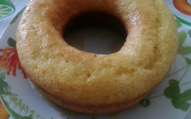 Bolo de laranja com cobertura de açúcar