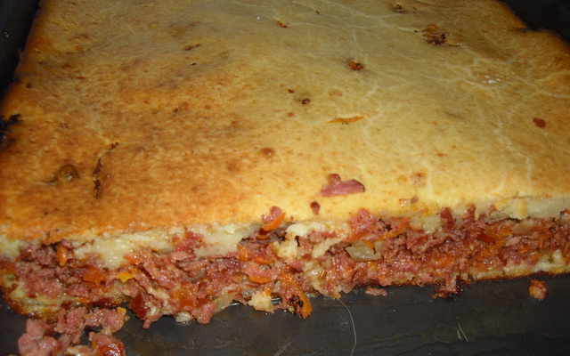 Torta salgada de Calabresa e Palmito