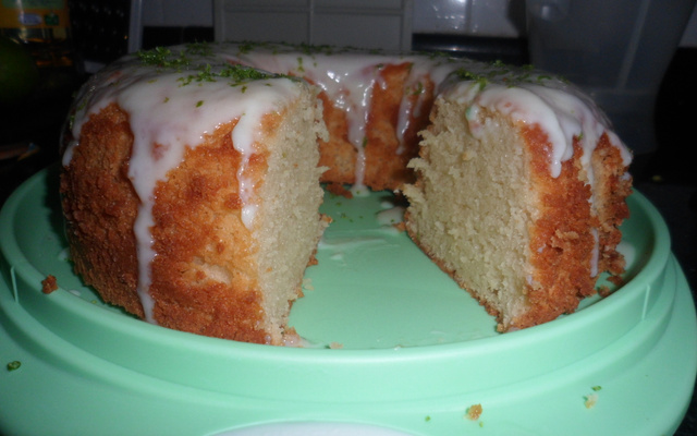 Bolo de limão de padaria