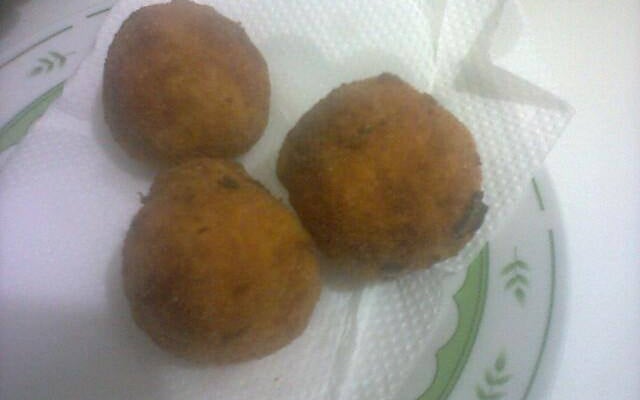Bolinho de charque (carne seca)