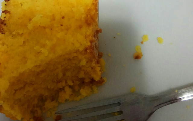 Bolo de fubá cozido