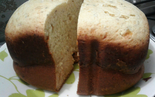 Pão de forma feito na máquina de pão
