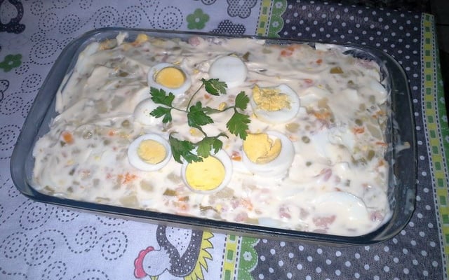 Salada de maionese com camarão