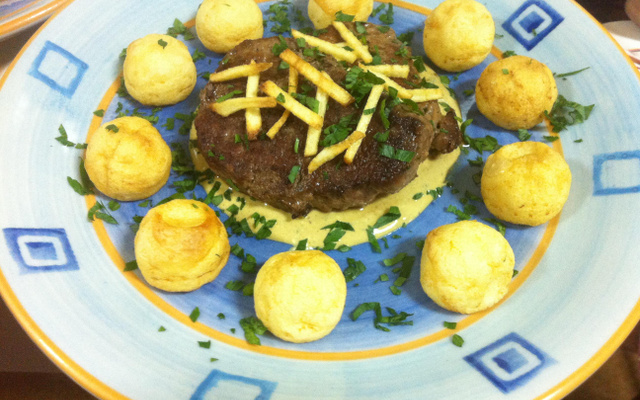 Filé ao molho de mostarda