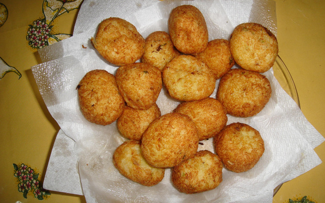 Bolinho de bacalhau e mandioca
