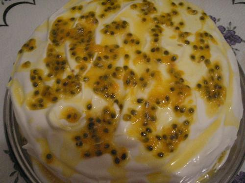 Bolo delicioso de mousse de maracujá