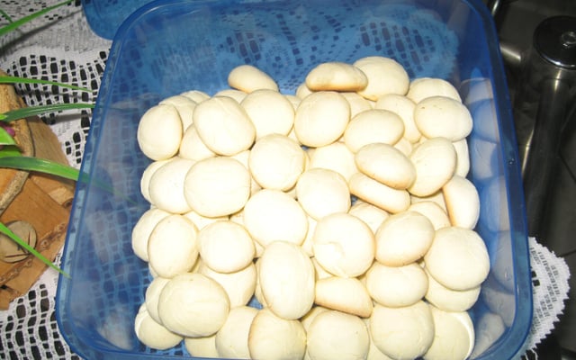 Sequilhos de leite condensado