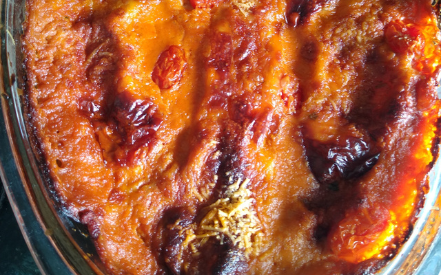 Torta fácil de tomate e cebola