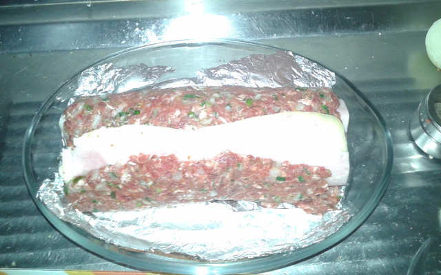 Rocambole de carne moída fácil e rápido