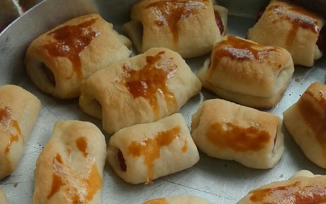 Pão recheado com presunto e queijo
