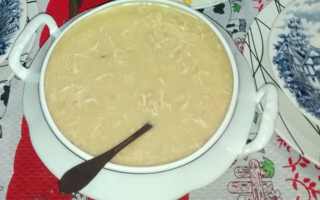 Caldo de frango com mandioca
