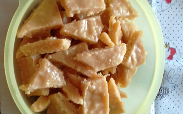 Cocada com leite condensado