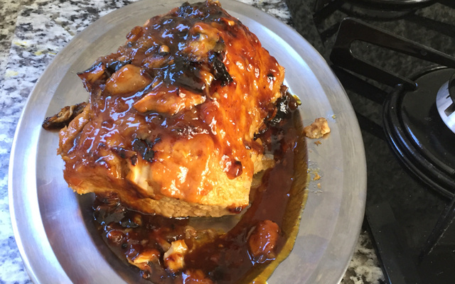 Lombo ao molho de maracujá