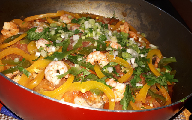 Moqueca de peixe ao molho de camarão