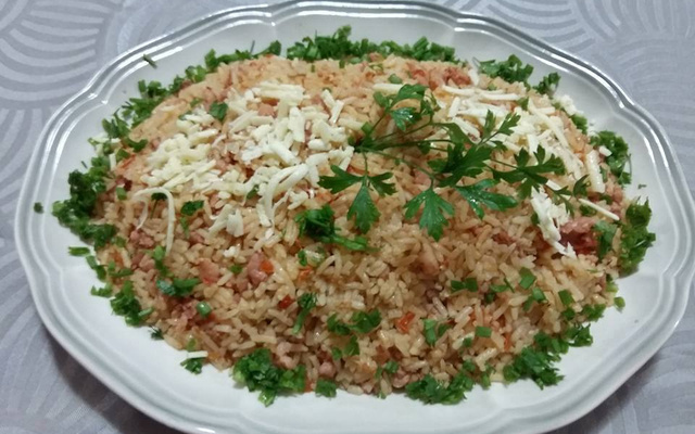 Arroz com linguiça (na panela de pressão)