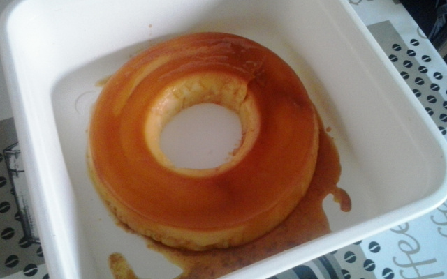 Pudim na panela de pressão elétrica